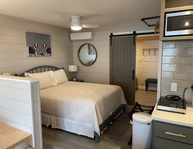 Queen bed area