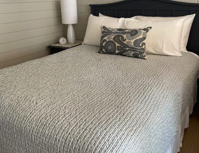 Lakeview #5 Queen Bed