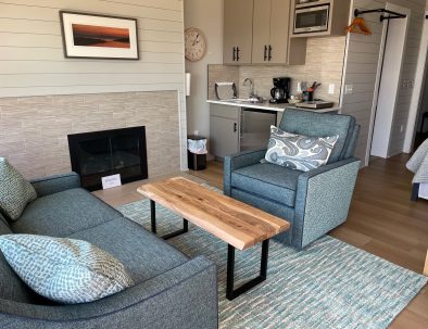 Lakeview #5 Living Room/Kitchenette